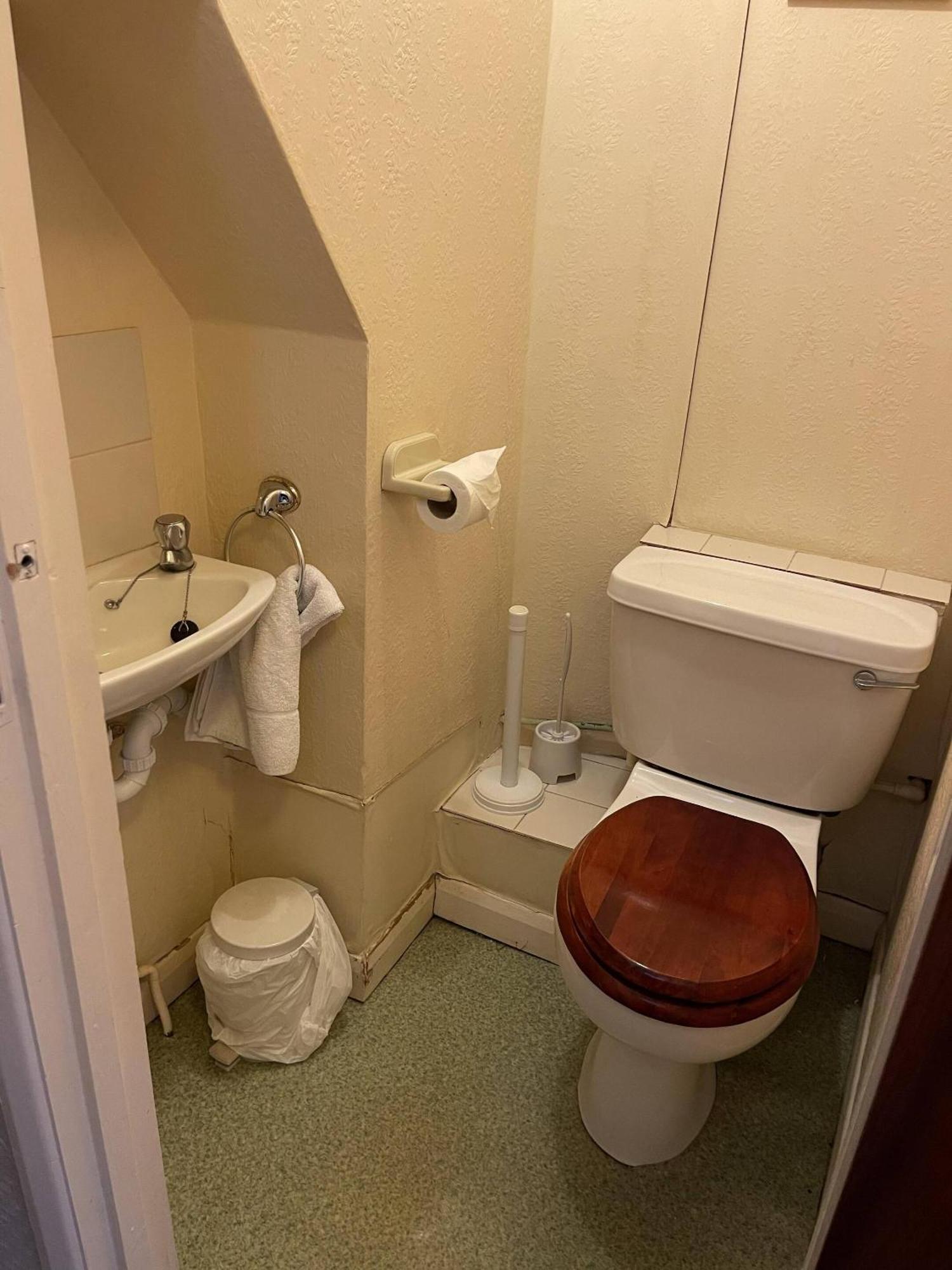 Lamplighter Guesthouse Plymouth Room photo